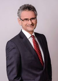 Joachim Weiß, Experten für Unternehmensfusionen